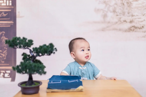 白沙宝宝几岁会走路